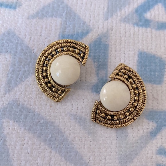 Crescent Earrings - Picture 1 of 7